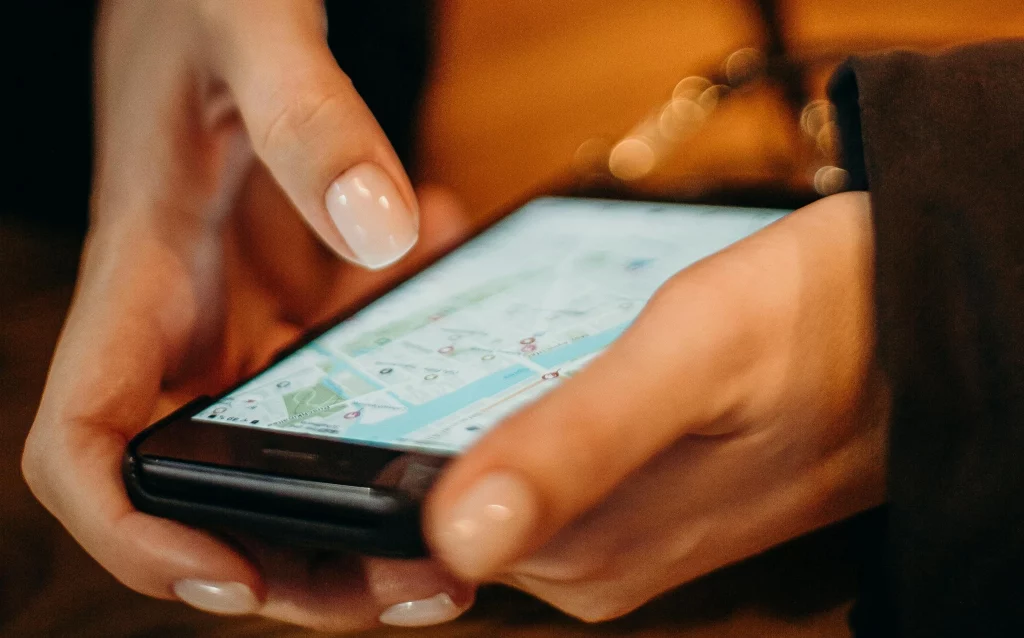 Reporting fake reviews on Google