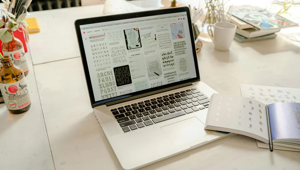 Squarespace serif and regular typeface font variations